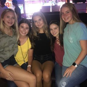 Meet your Posher, Elora